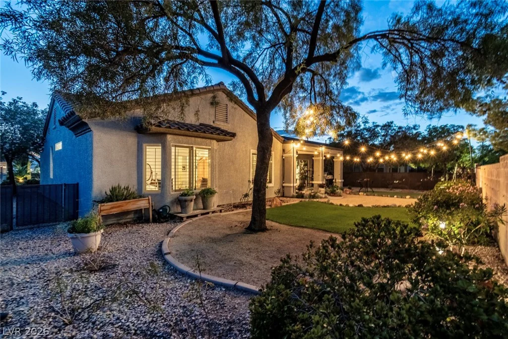 1686 Black Fox Canyon, Henderson, NV 89052