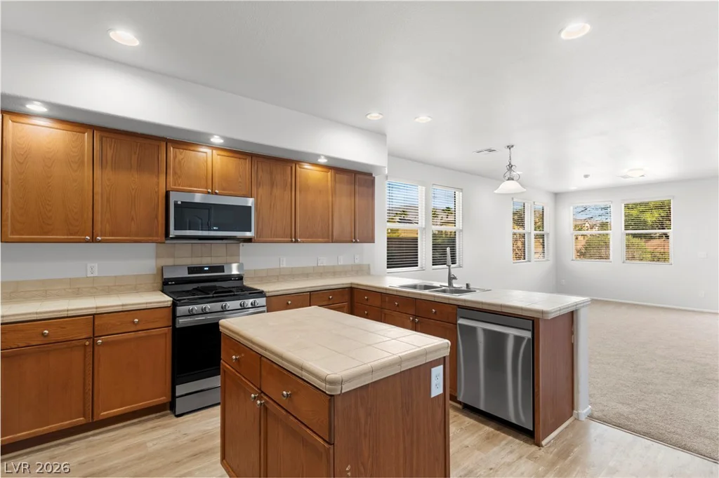 7054 Pink Flamingos, North Las Vegas, NV 89084