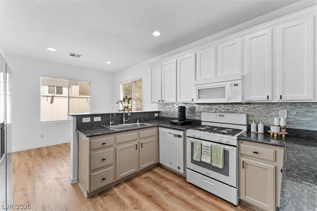 6034 Secret Island, Las Vegas, NV 89139