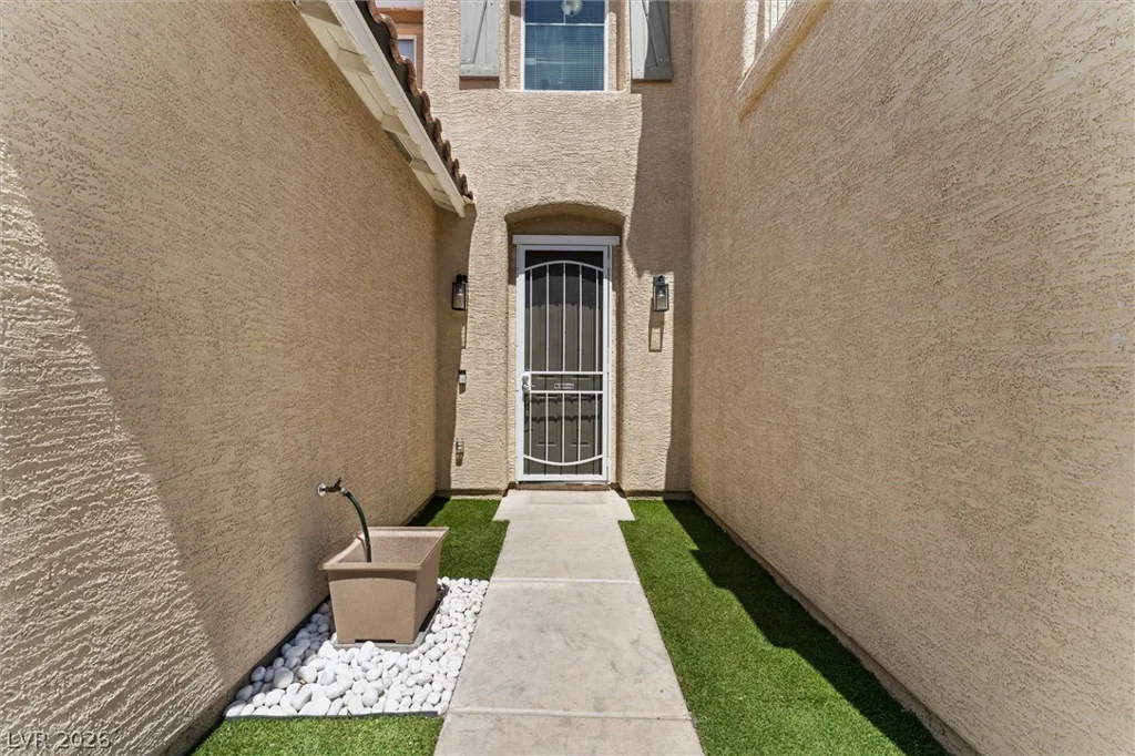 6034 Secret Island, Las Vegas, NV 89139