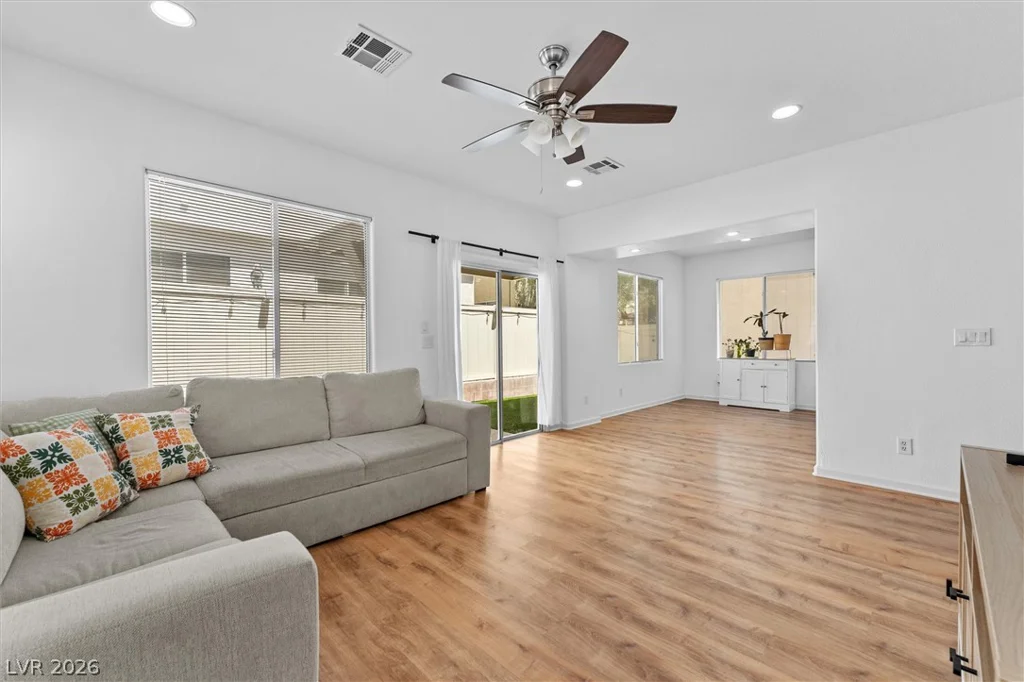 6034 Secret Island, Las Vegas, NV 89139