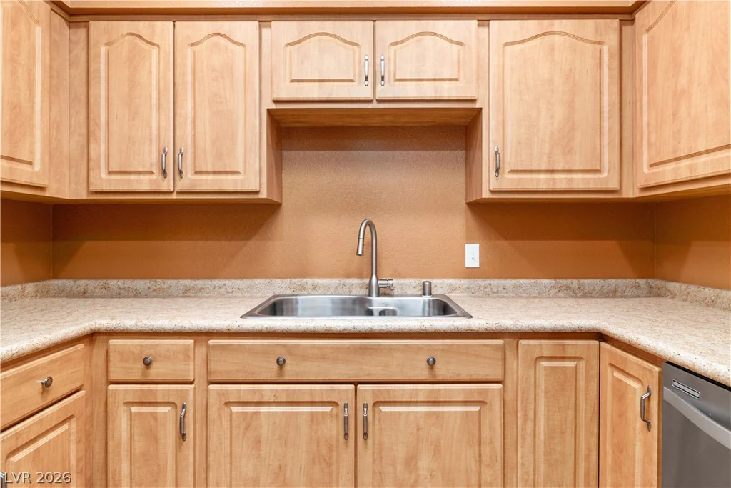 1948 Las Palmas, Laughlin, NV 89029