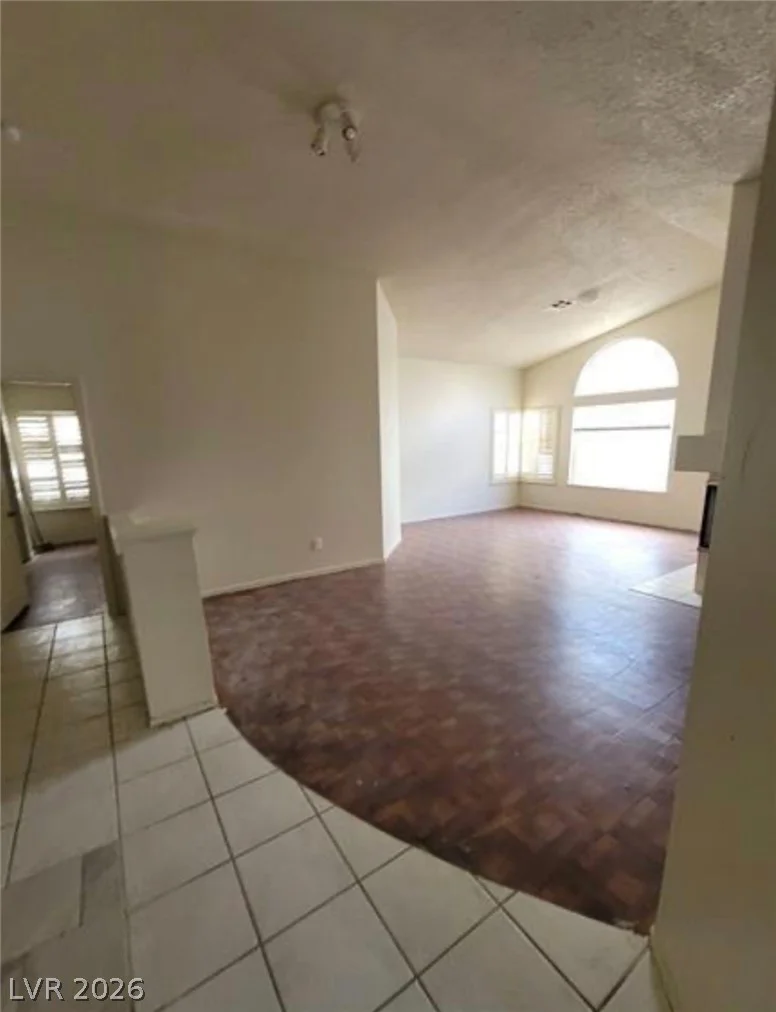 9820 Cross Creek, Las Vegas, NV 89117
