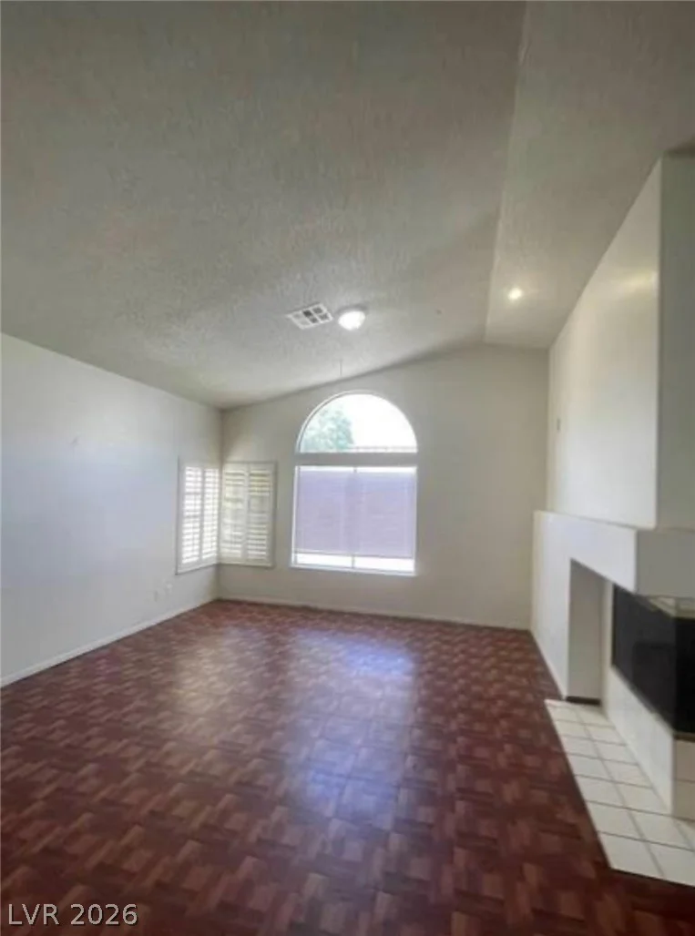 9820 Cross Creek, Las Vegas, NV 89117