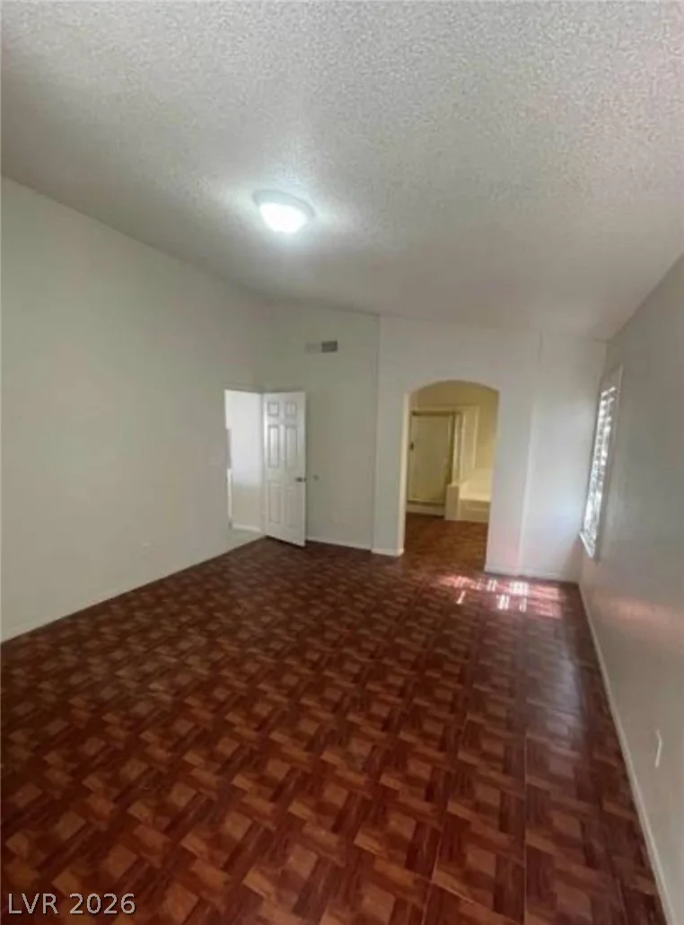 9820 Cross Creek, Las Vegas, NV 89117