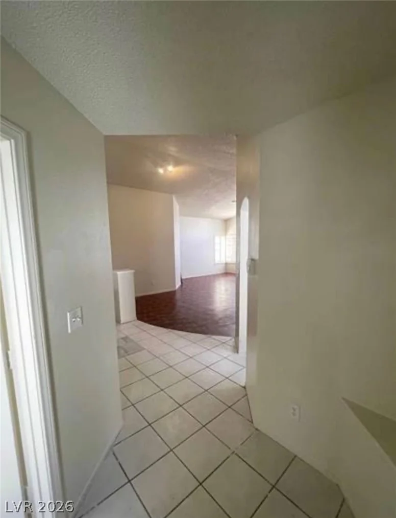 9820 Cross Creek, Las Vegas, NV 89117