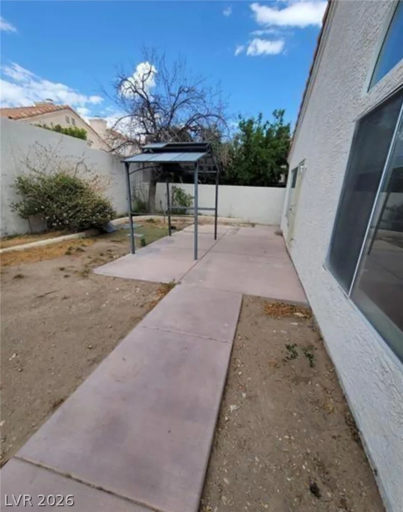 9820 Cross Creek, Las Vegas, NV 89117