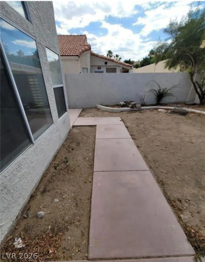9820 Cross Creek, Las Vegas, NV 89117