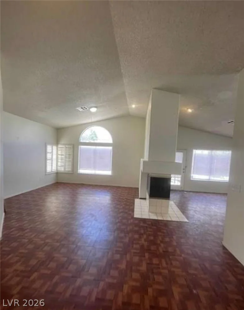 9820 Cross Creek, Las Vegas, NV 89117