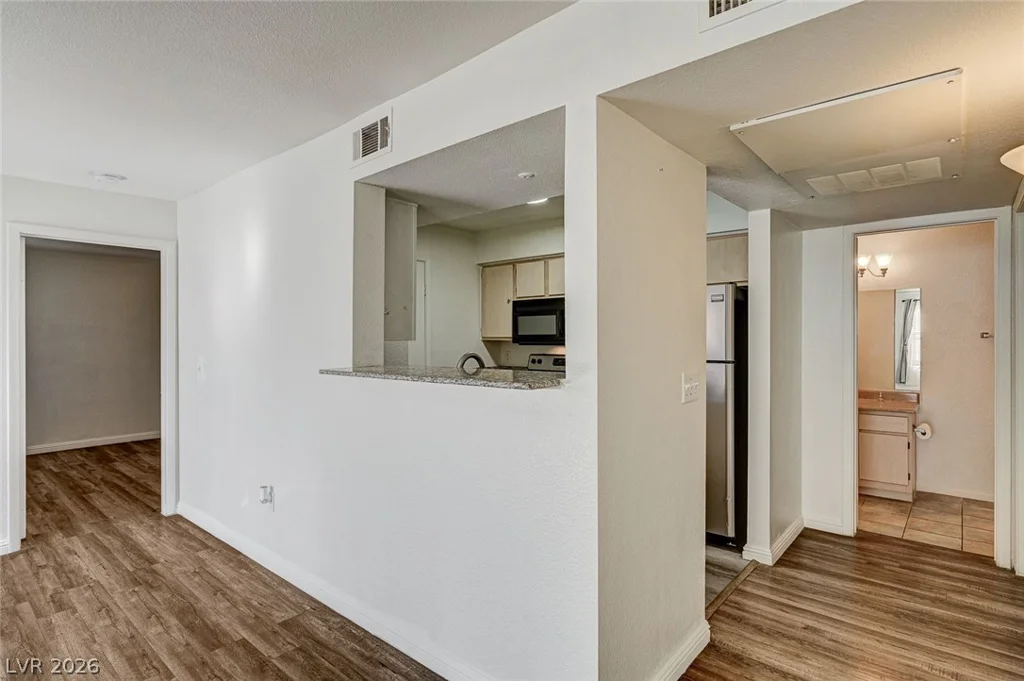 8101 Flamingo, Las Vegas, NV 89147