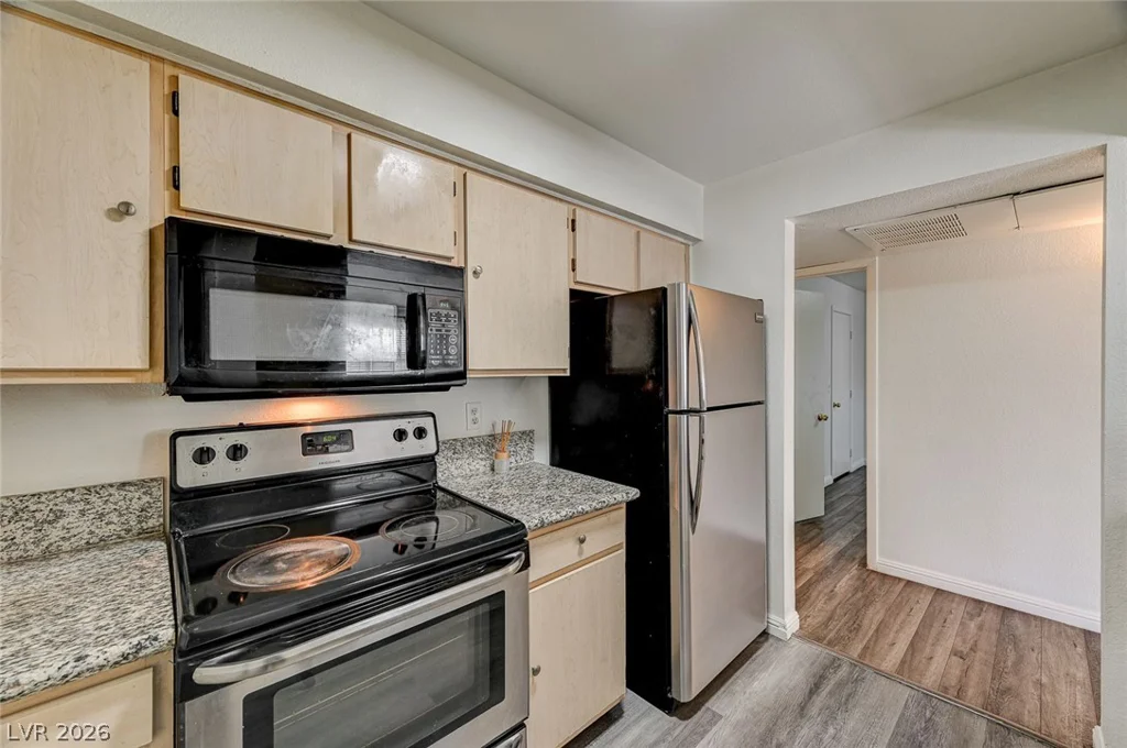 8101 Flamingo, Las Vegas, NV 89147