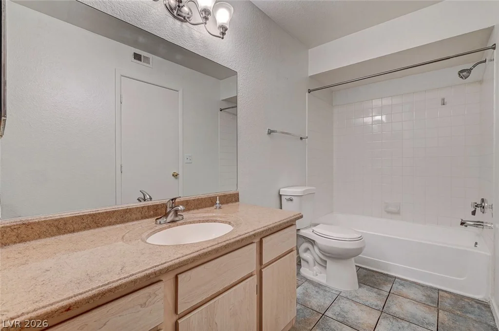 8101 Flamingo, Las Vegas, NV 89147