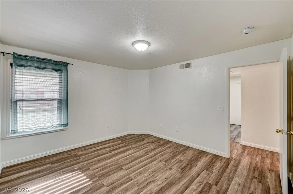 8101 Flamingo, Las Vegas, NV 89147