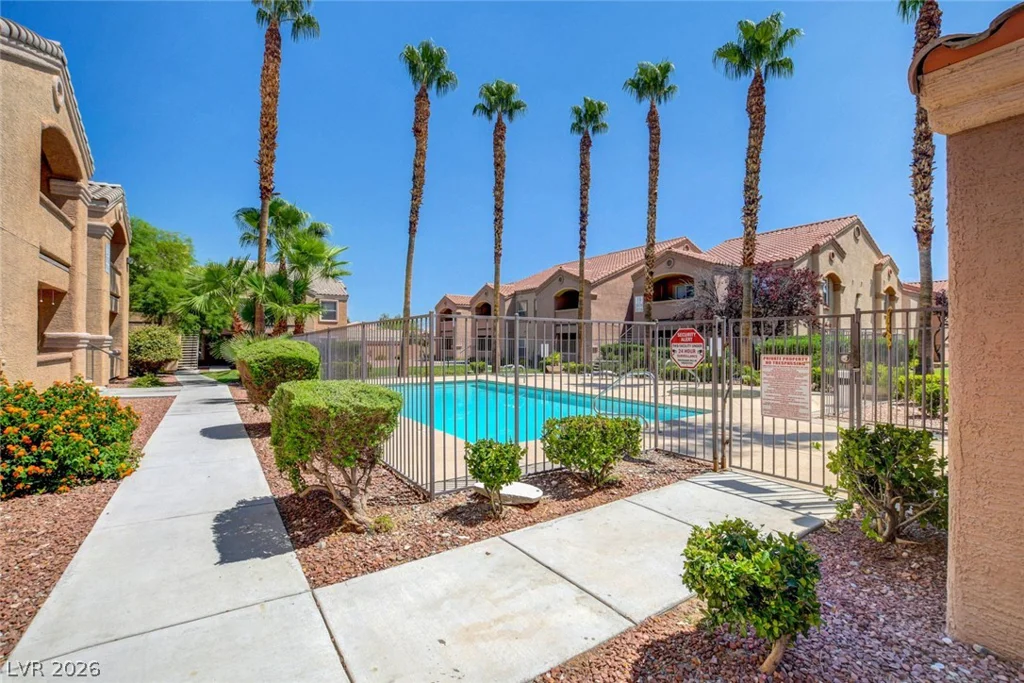 8101 Flamingo, Las Vegas, NV 89147
