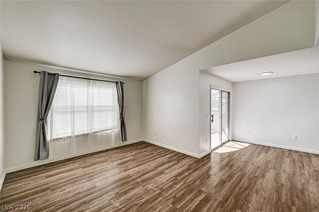 8101 Flamingo, Las Vegas, NV 89147