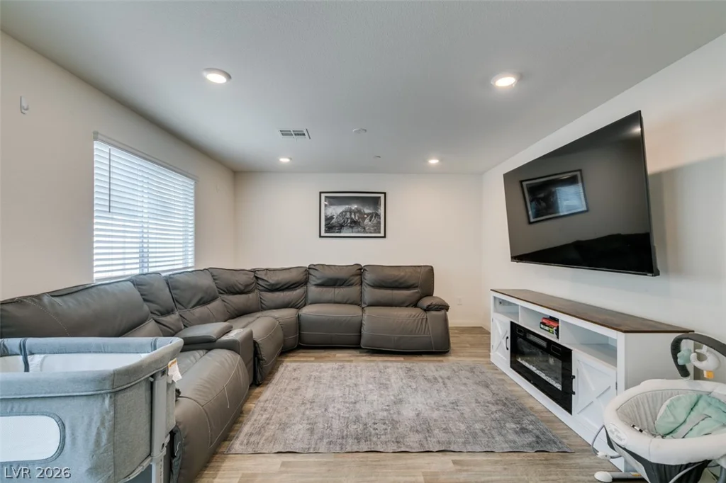 2683 Weathered Copper, Las Vegas, NV 89086