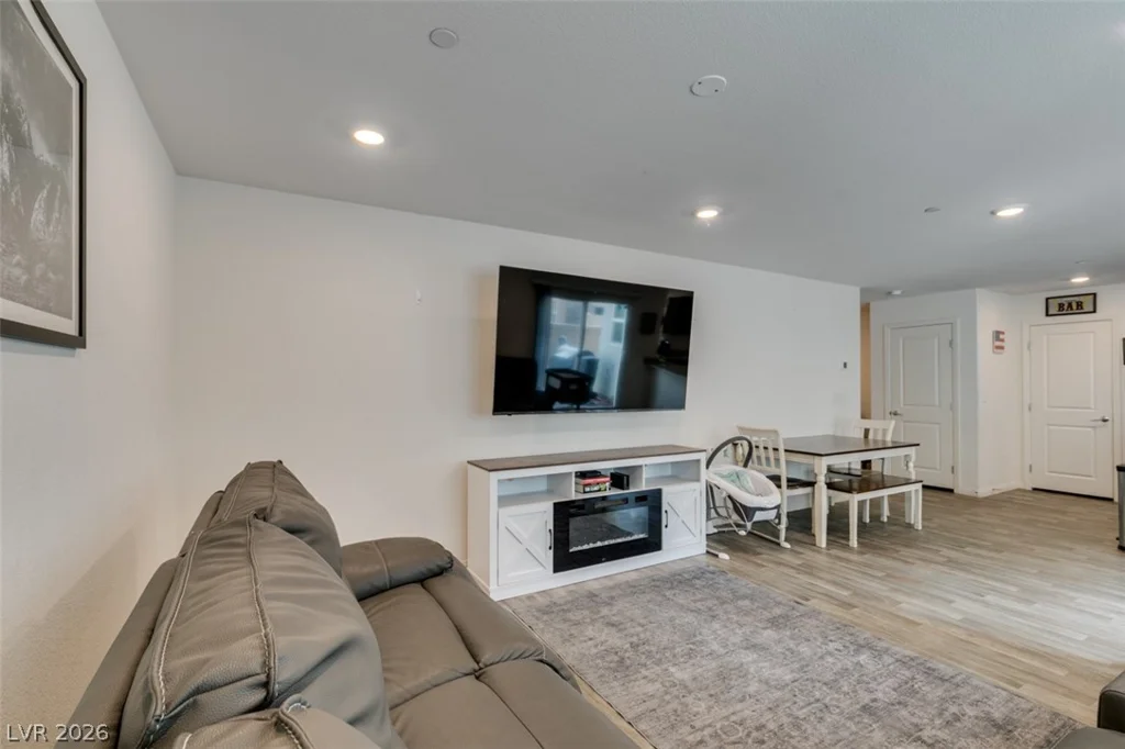 2683 Weathered Copper, Las Vegas, NV 89086