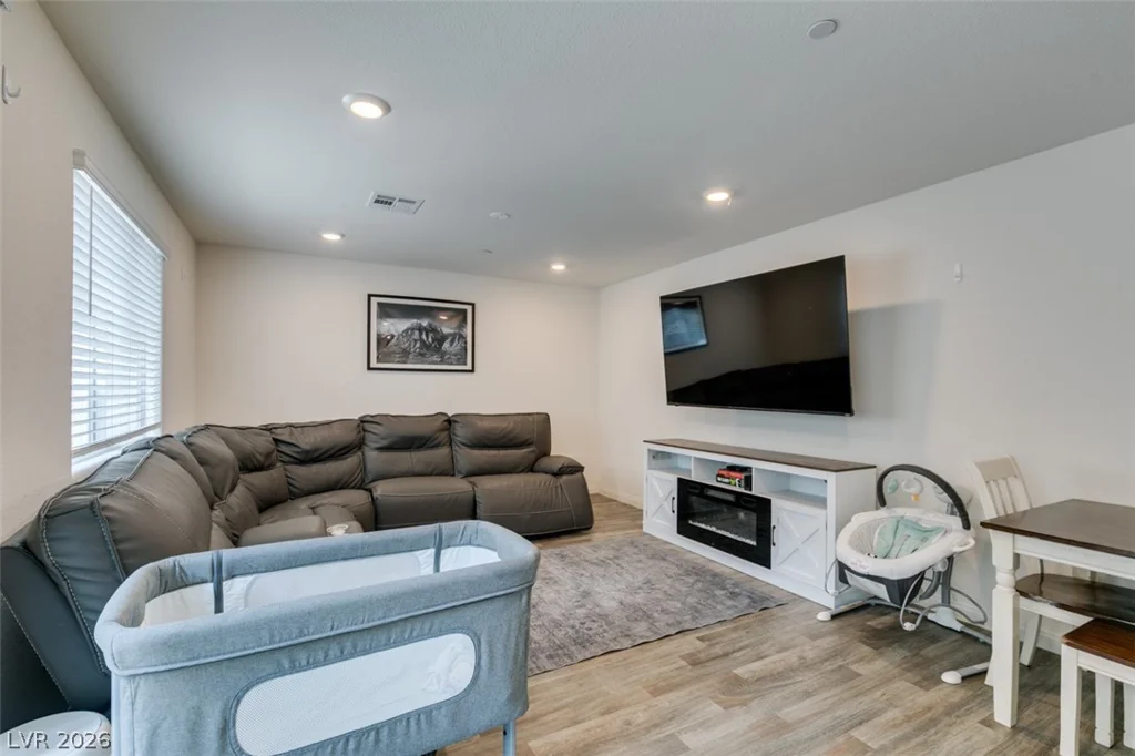 2683 Weathered Copper, Las Vegas, NV 89086