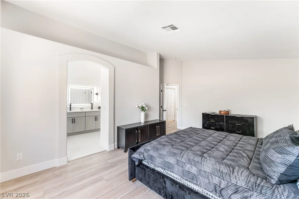 2128 Crestline Falls, Las Vegas, NV 89134
