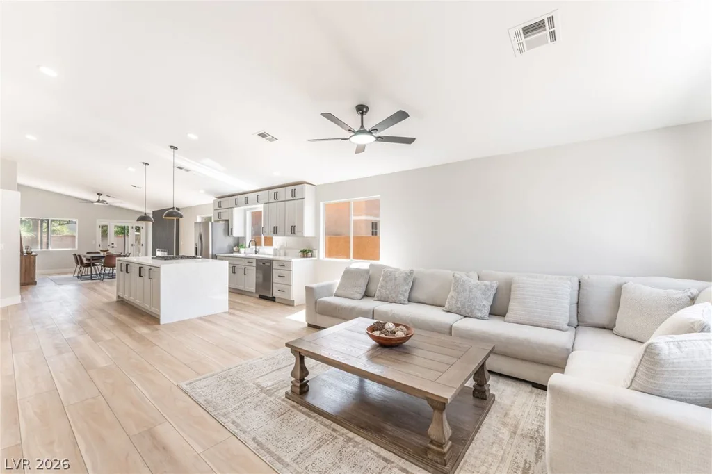 2128 Crestline Falls, Las Vegas, NV 89134