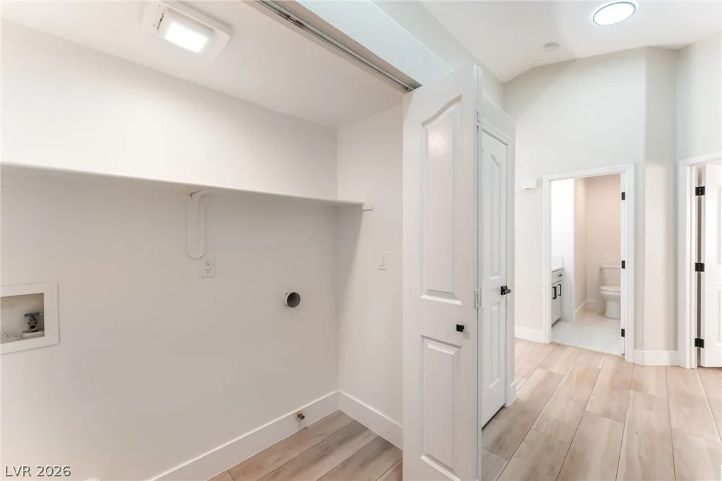 2128 Crestline Falls, Las Vegas, NV 89134