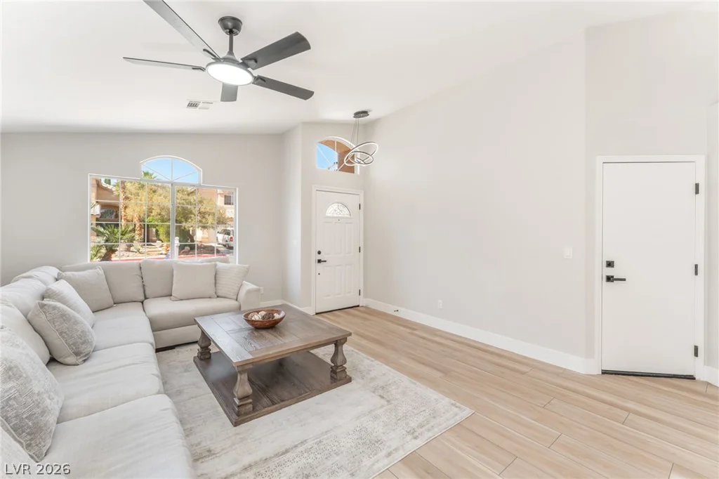2128 Crestline Falls, Las Vegas, NV 89134