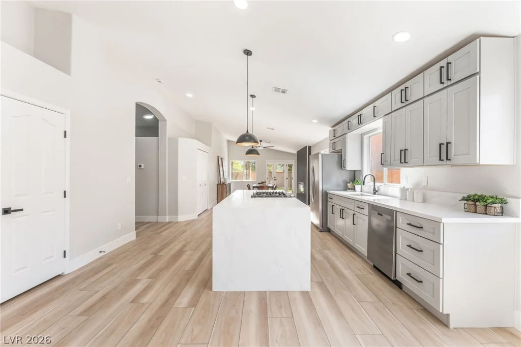 2128 Crestline Falls, Las Vegas, NV 89134