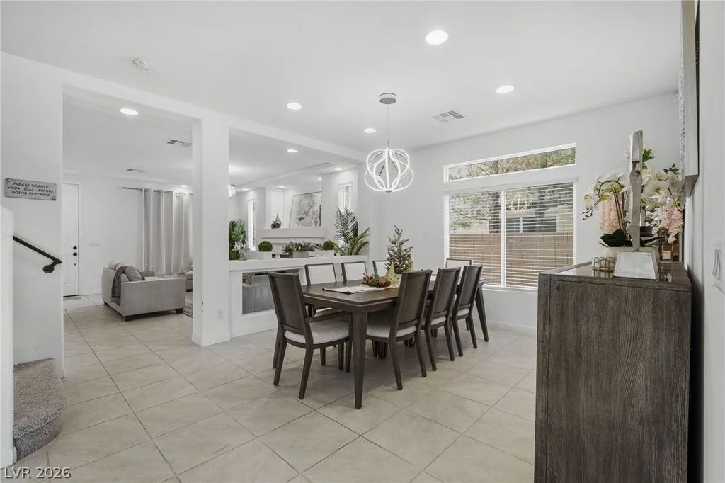 10048 Pipestone, Las Vegas, NV 89141