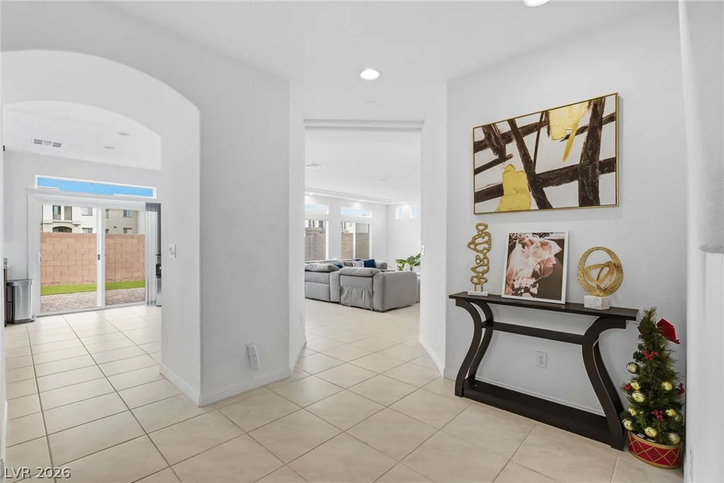 10048 Pipestone, Las Vegas, NV 89141