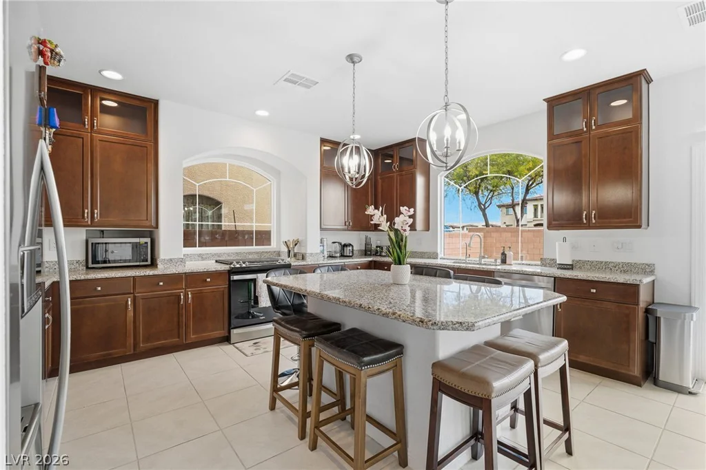 10048 Pipestone, Las Vegas, NV 89141
