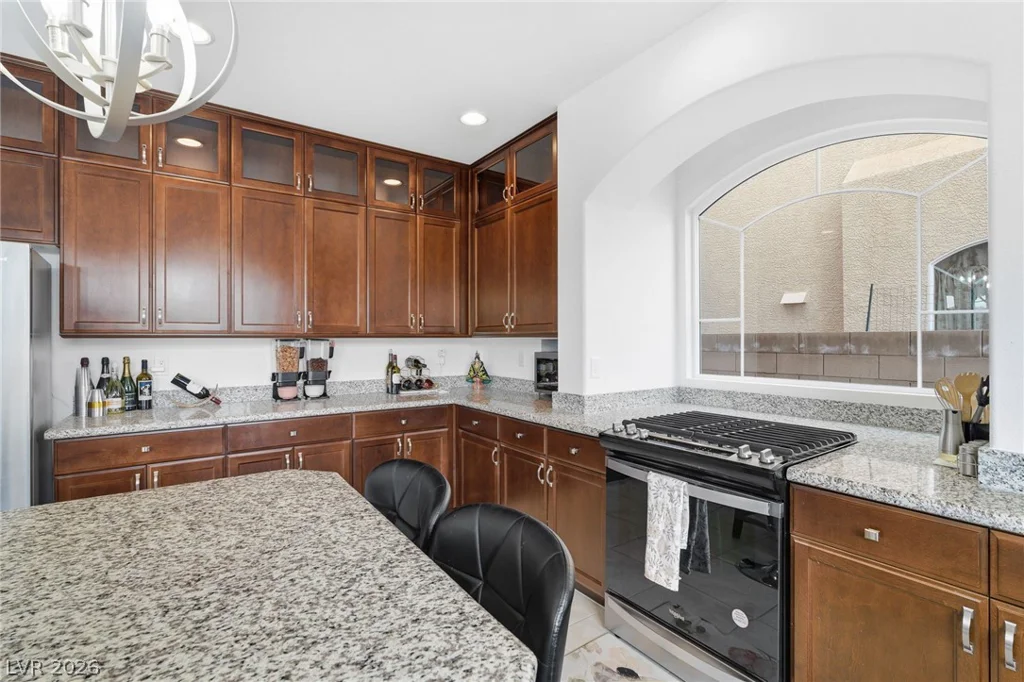 10048 Pipestone, Las Vegas, NV 89141