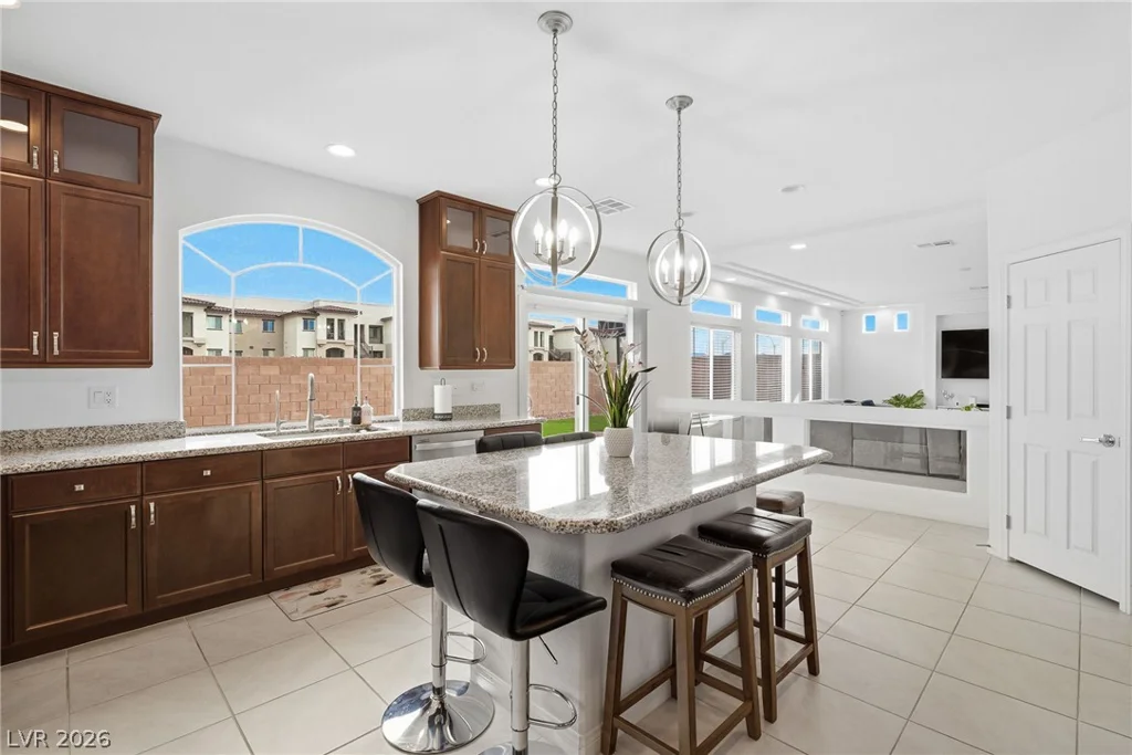10048 Pipestone, Las Vegas, NV 89141