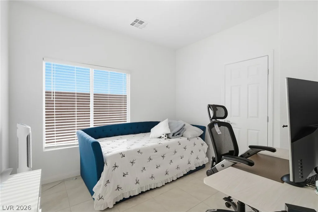 10048 Pipestone, Las Vegas, NV 89141