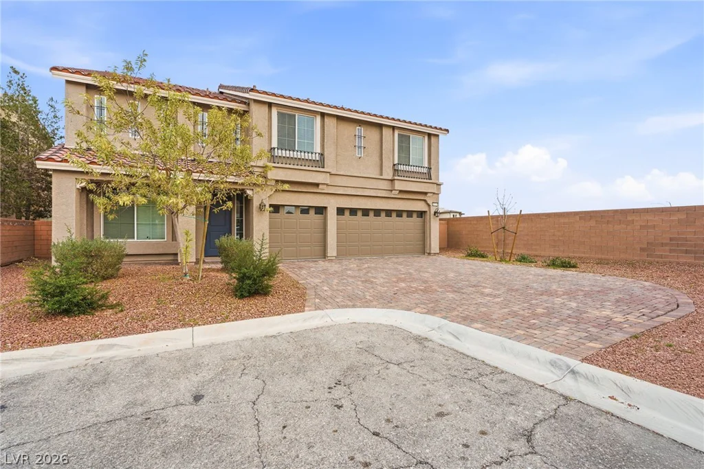 10048 Pipestone, Las Vegas, NV 89141