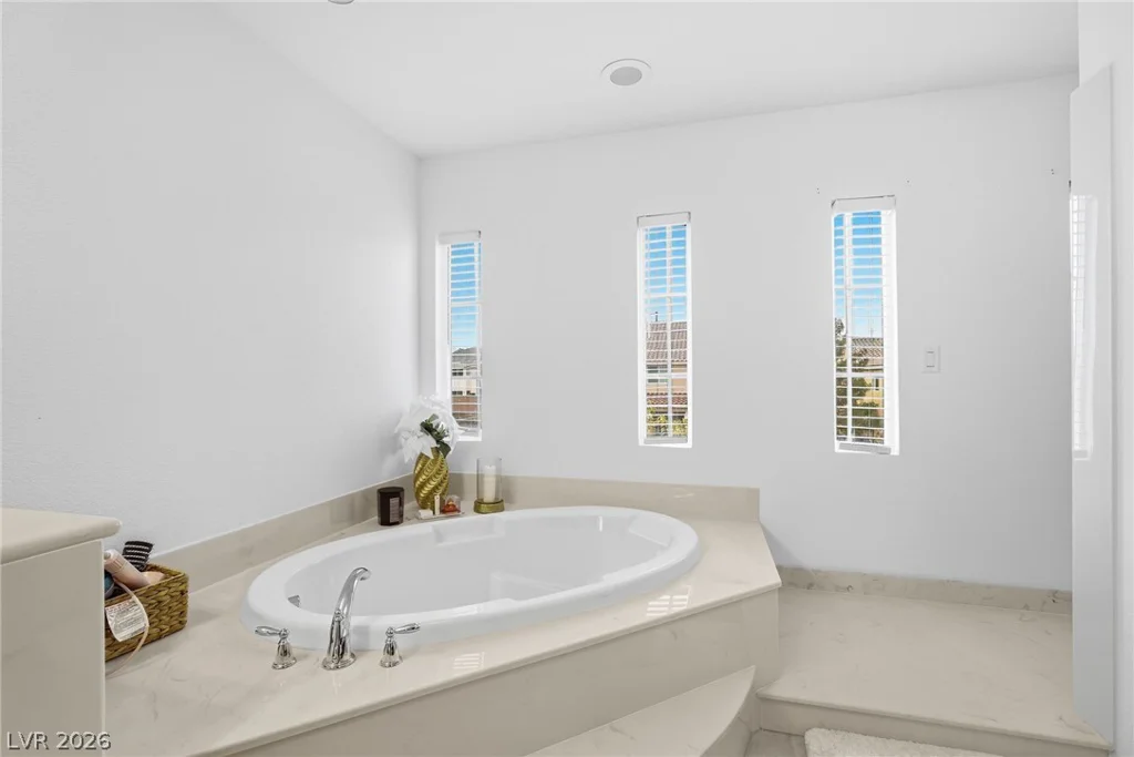 10048 Pipestone, Las Vegas, NV 89141