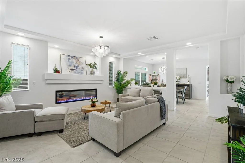 10048 Pipestone, Las Vegas, NV 89141