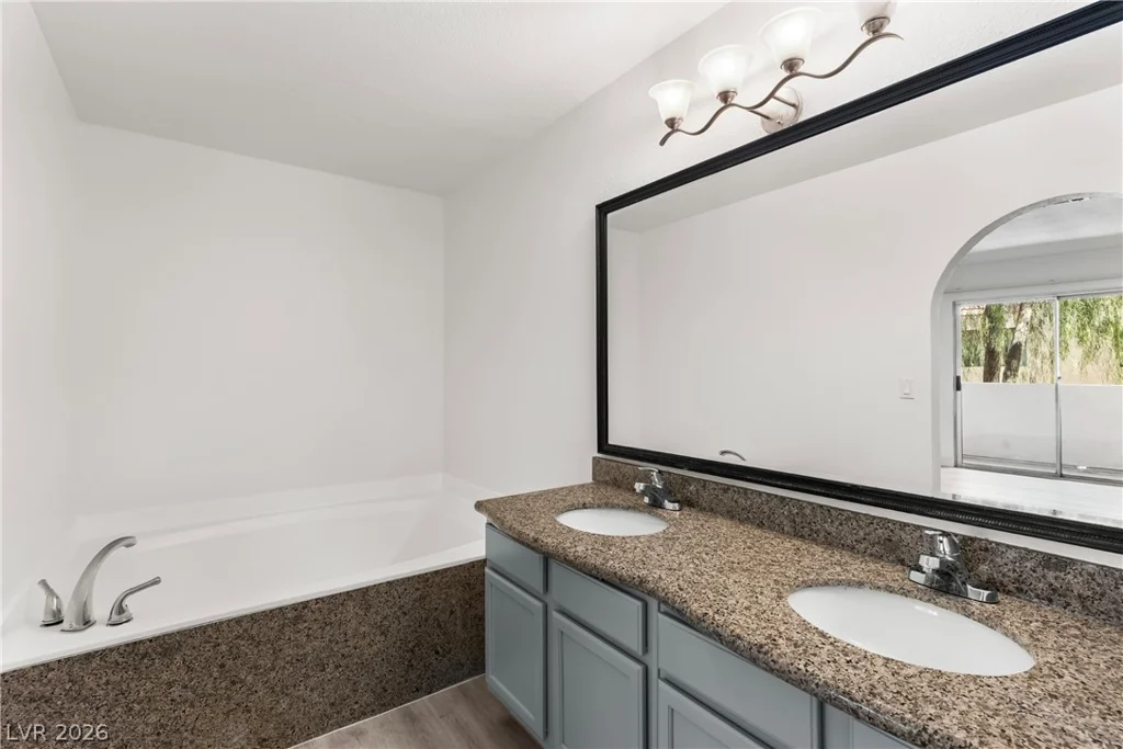 1842 Decatur, Las Vegas, NV 89108