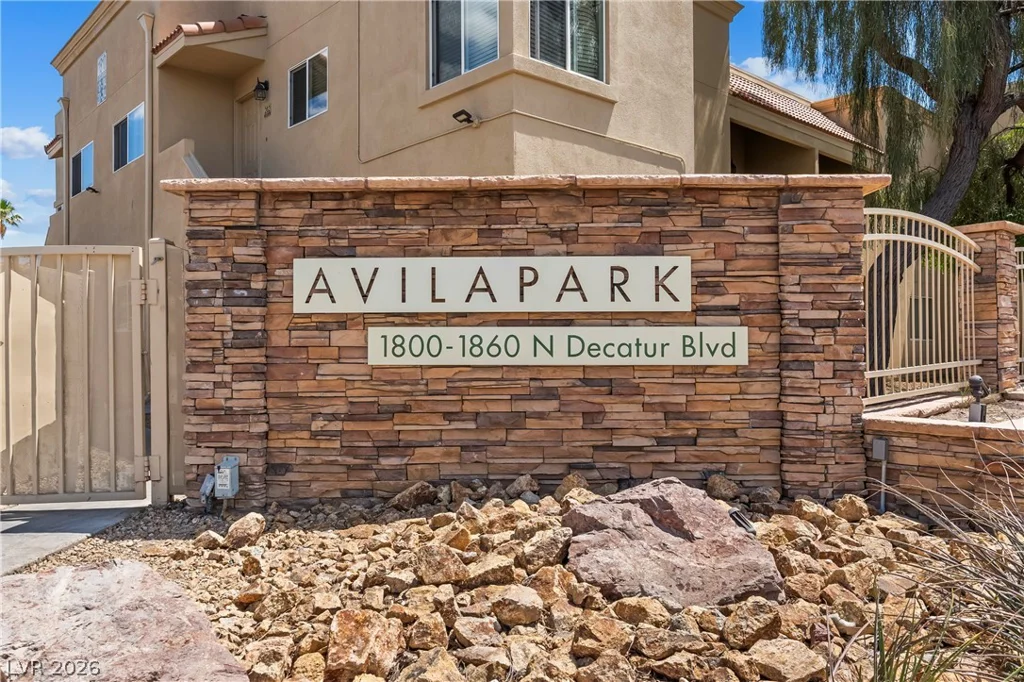 1842 Decatur, Las Vegas, NV 89108