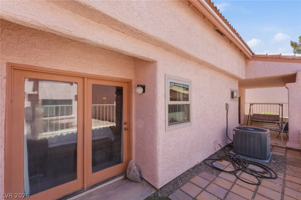 586 Cervantes, Henderson, NV 89014