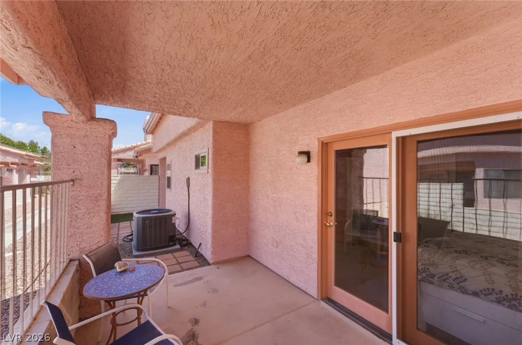586 Cervantes, Henderson, NV 89014