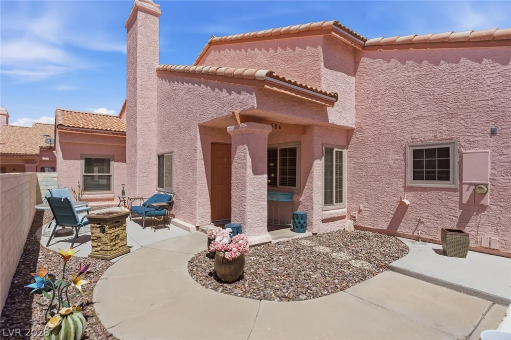 586 Cervantes, Henderson, NV 89014