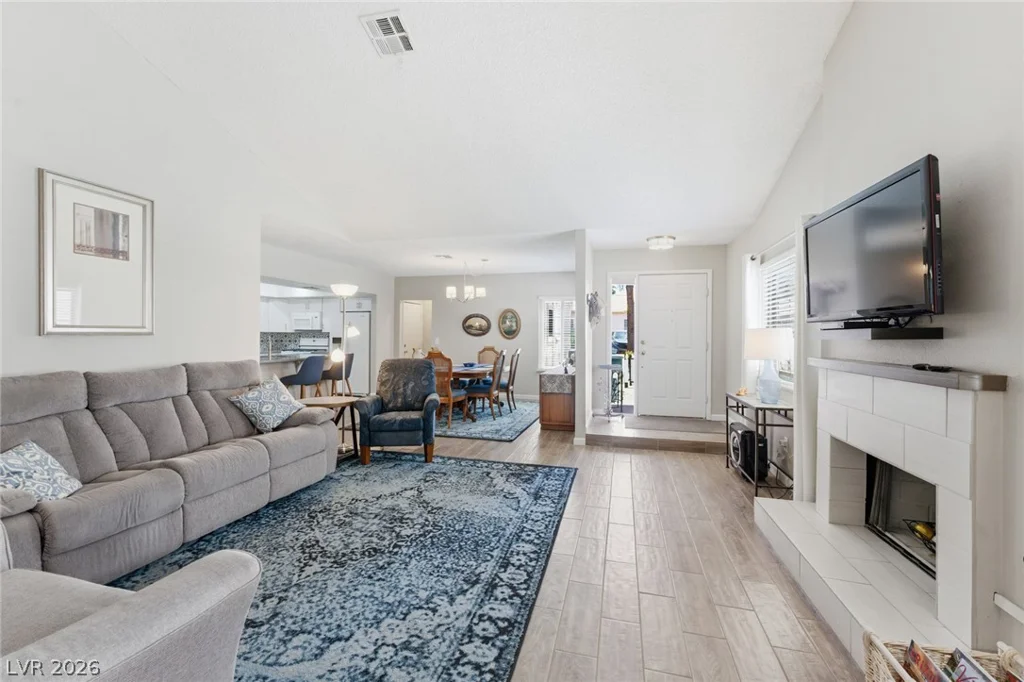 586 Cervantes, Henderson, NV 89014