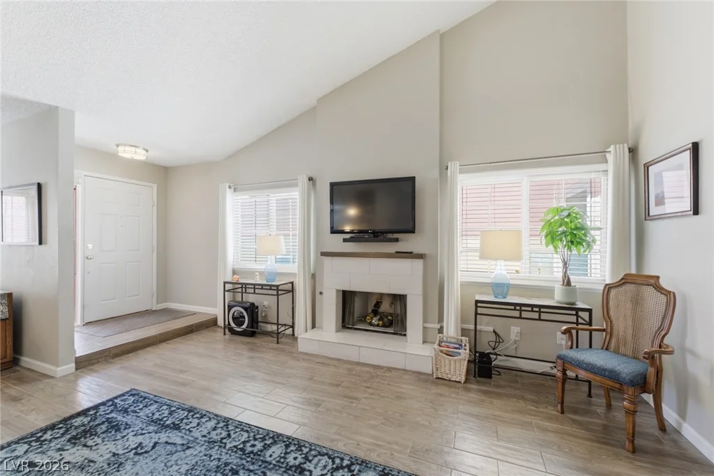 586 Cervantes, Henderson, NV 89014