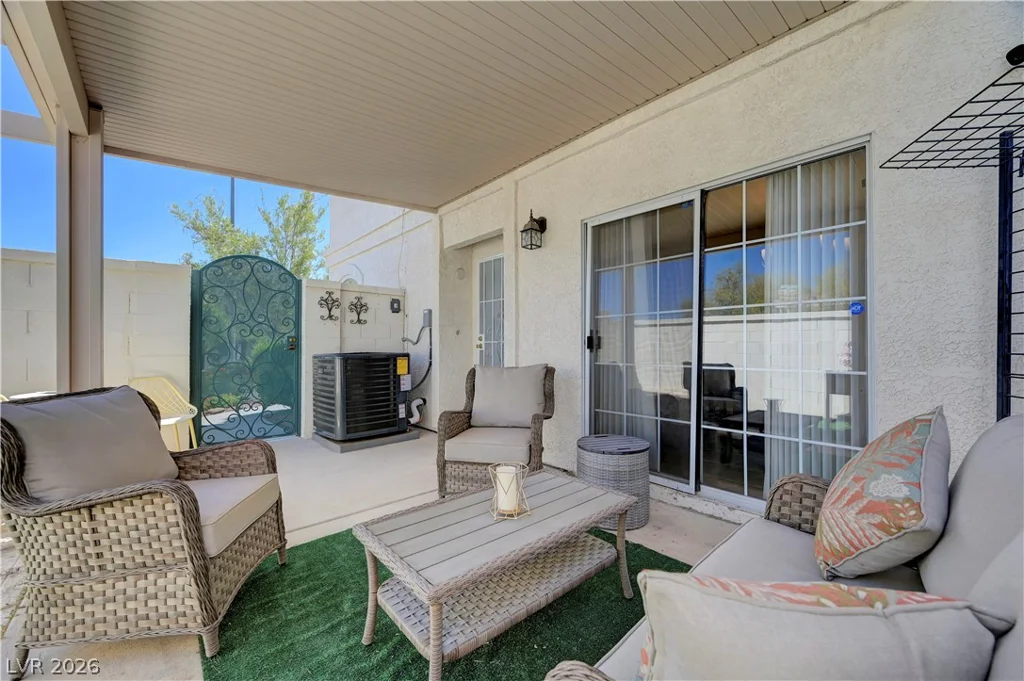 8012 Lisa Dawn, Las Vegas, NV 89147