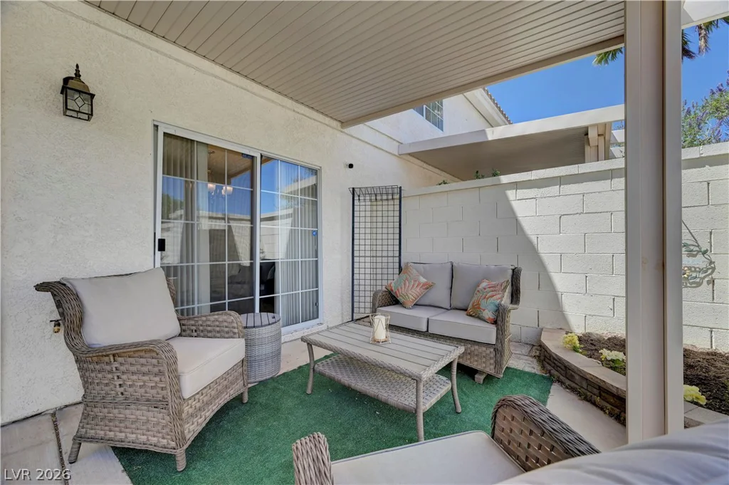 8012 Lisa Dawn, Las Vegas, NV 89147