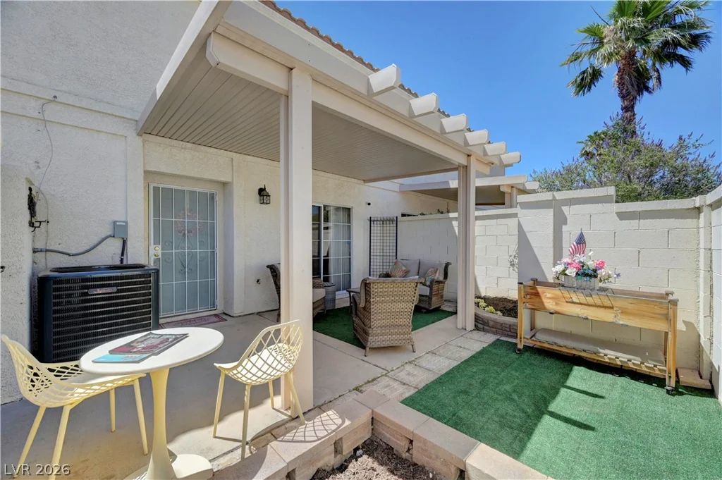 8012 Lisa Dawn, Las Vegas, NV 89147