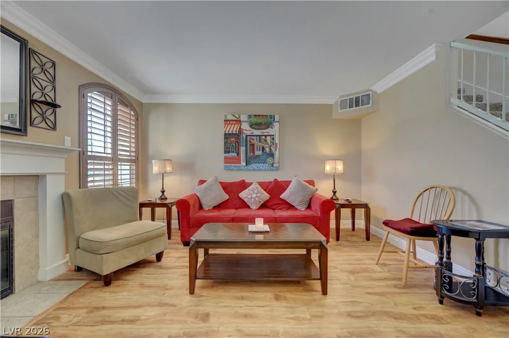 8012 Lisa Dawn, Las Vegas, NV 89147