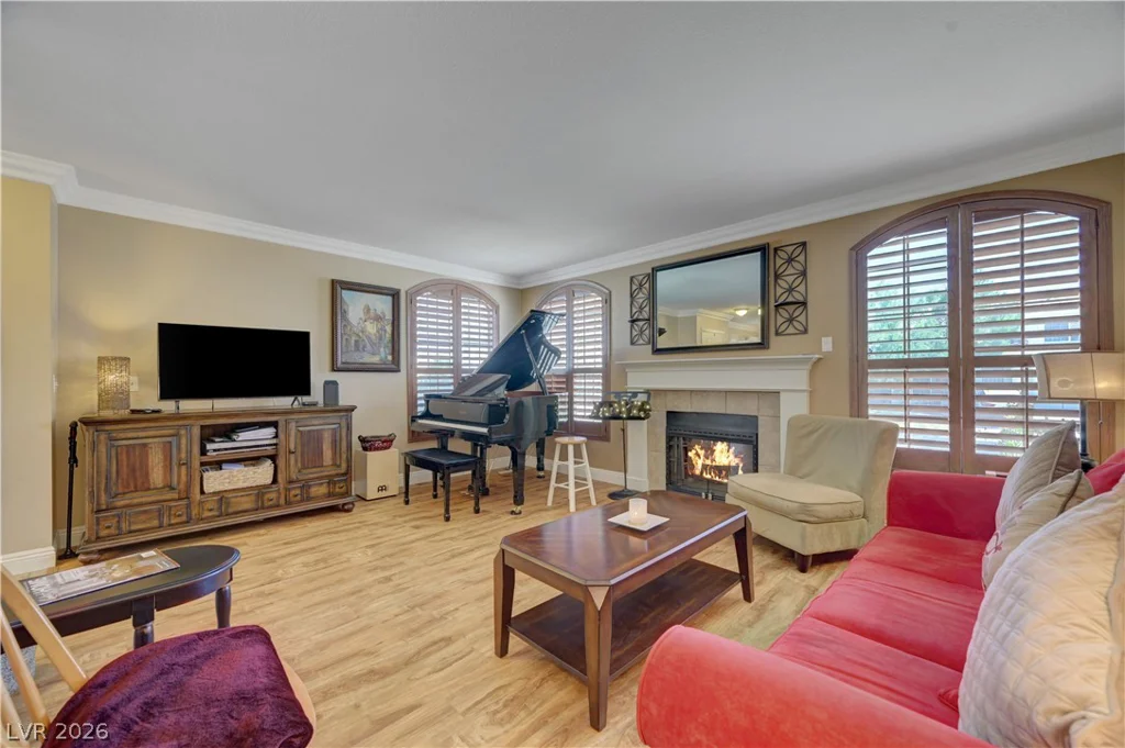 8012 Lisa Dawn, Las Vegas, NV 89147