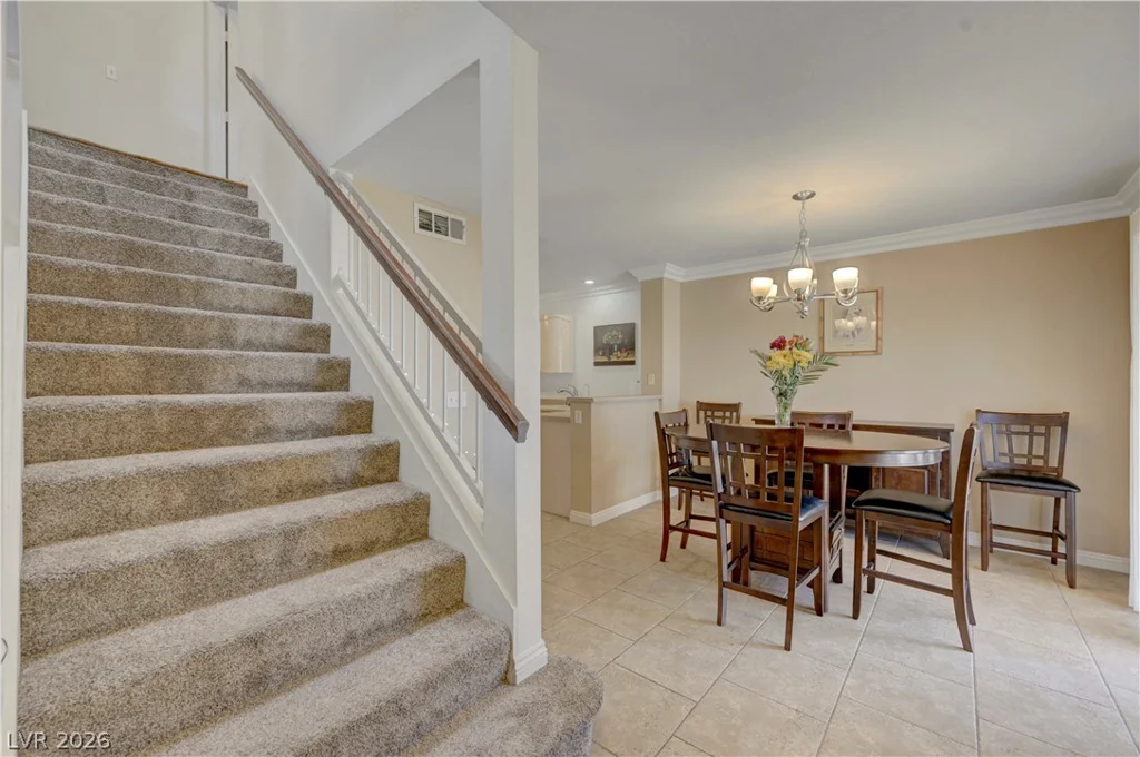 8012 Lisa Dawn, Las Vegas, NV 89147