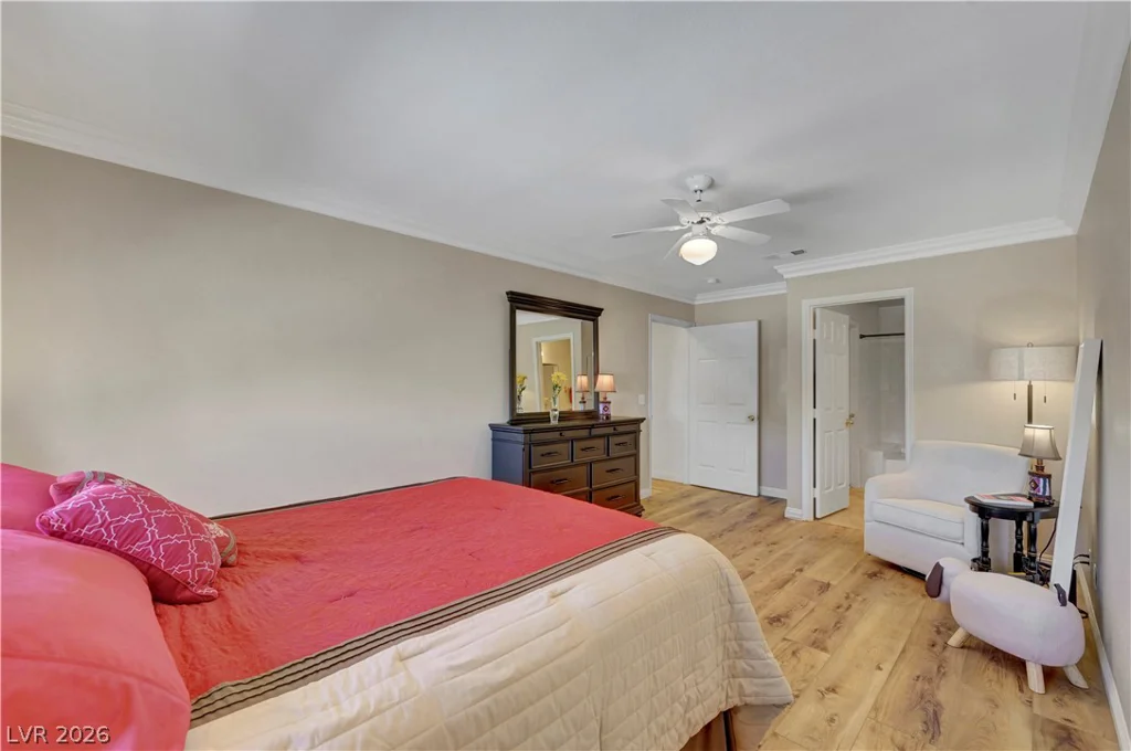 8012 Lisa Dawn, Las Vegas, NV 89147